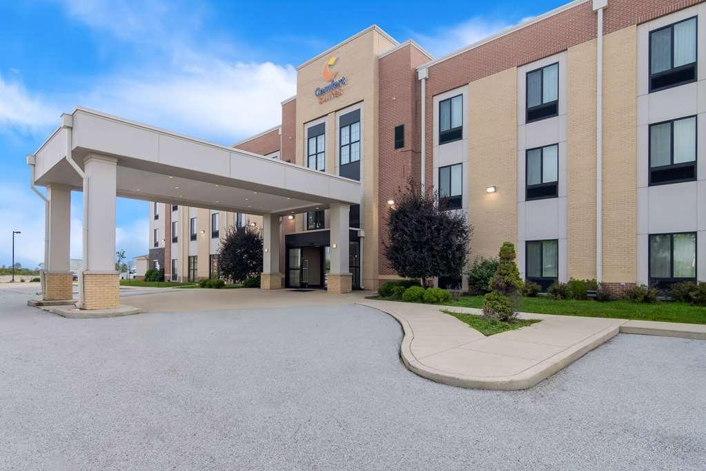 Comfort Suites Rensselaer Near Fair Oaks Exterior photo