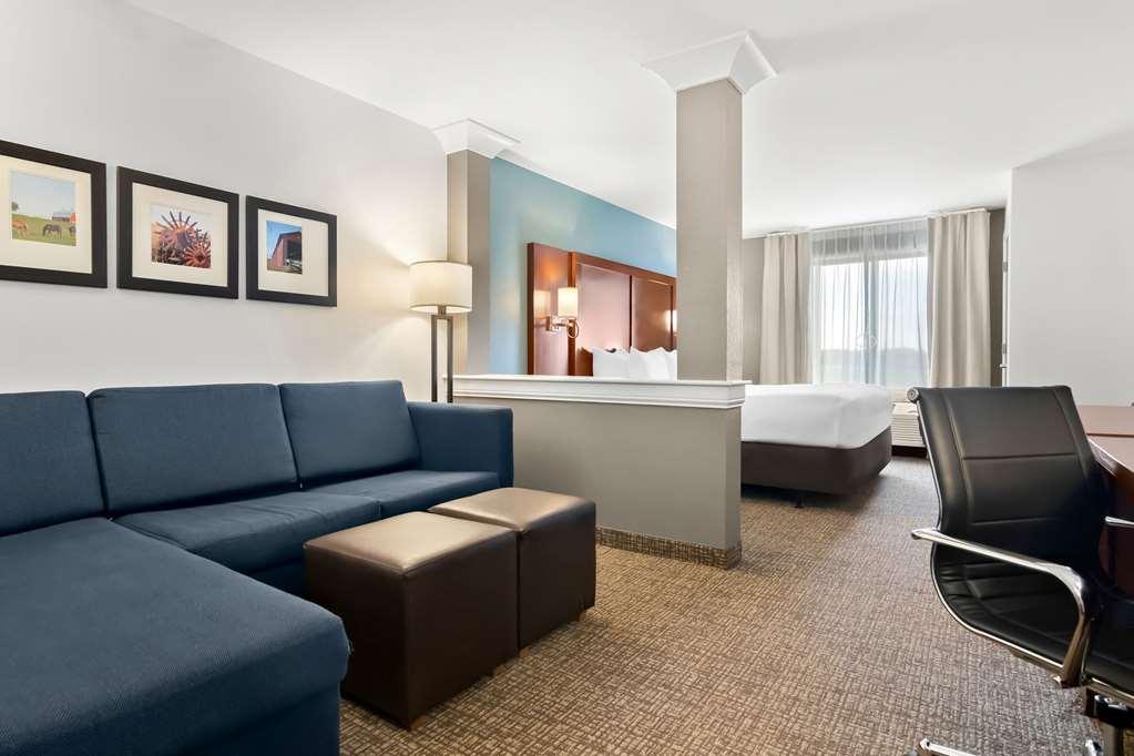 Comfort Suites Rensselaer Near Fair Oaks Room photo