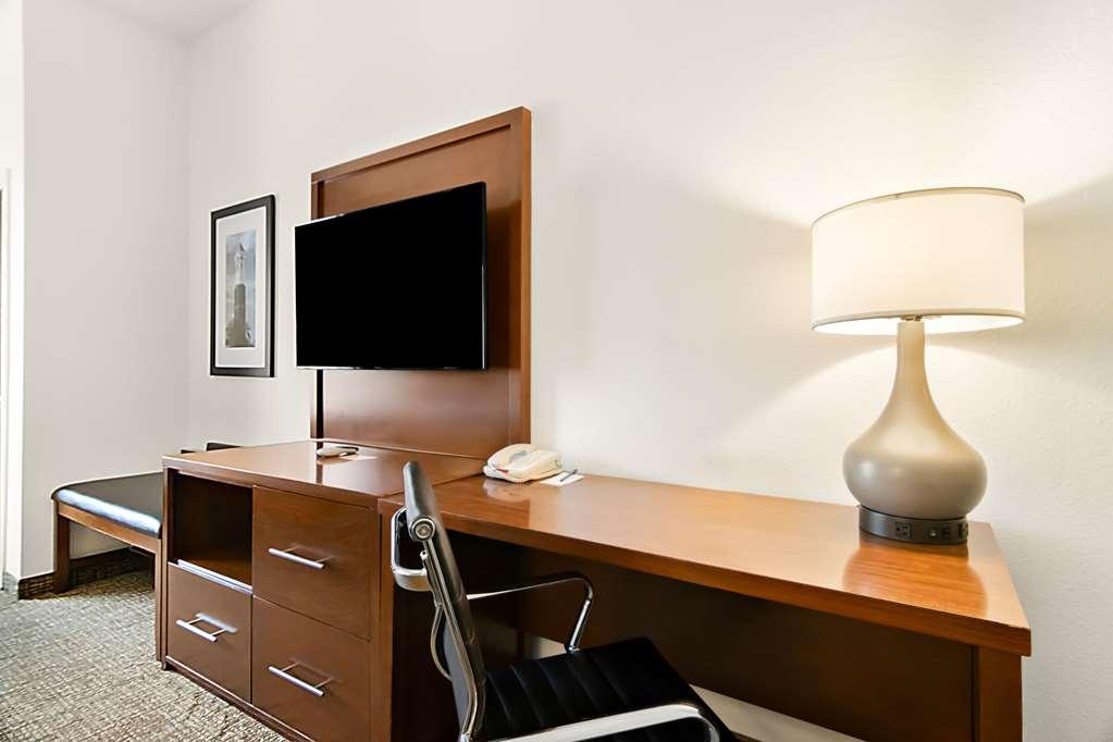 Comfort Suites Rensselaer Near Fair Oaks Room photo