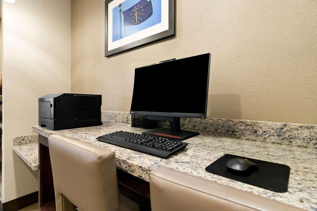 Comfort Suites Rensselaer Near Fair Oaks Facilities photo